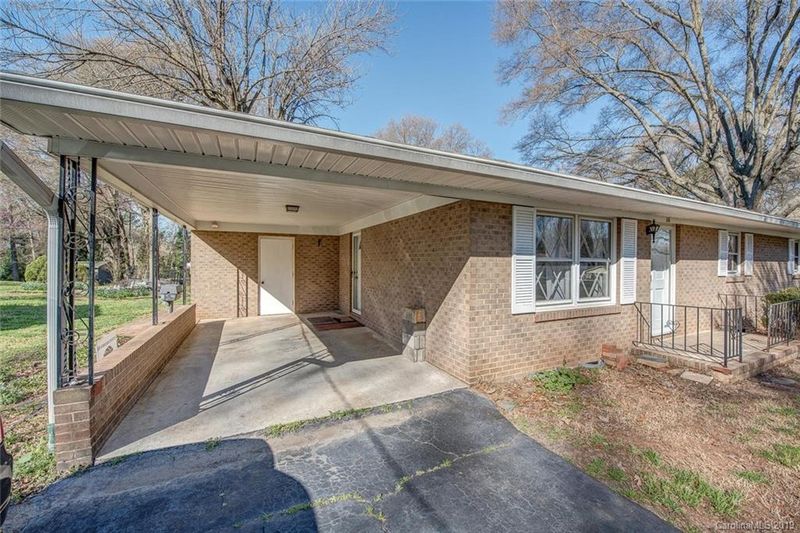 111 Forest Dr, Belmont, NC 28012