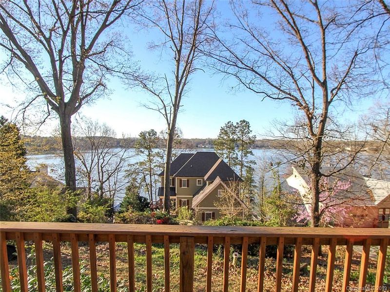 2053 Manila Bay Ln, Tega Cay, SC 29708