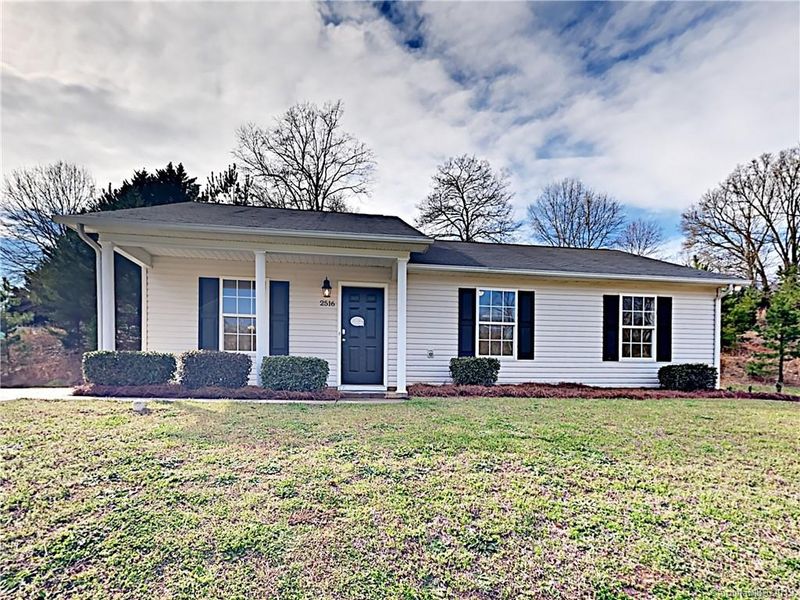 2516 Pine Bark Ct, Gastonia, NC 28052