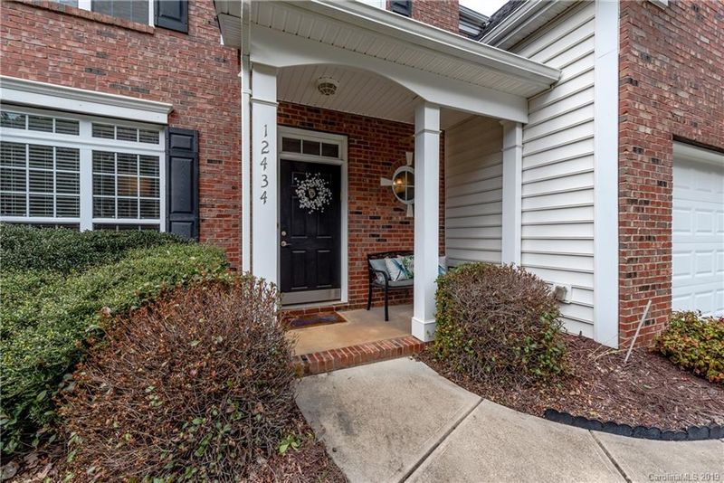 12434 Chesley Dr, Charlotte, NC 28277