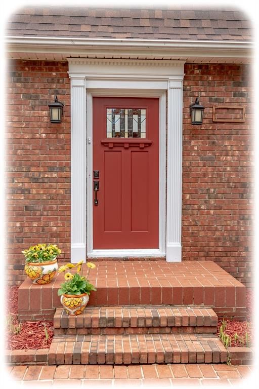 2004 10th Street Ln NW, Hickory, NC 28601