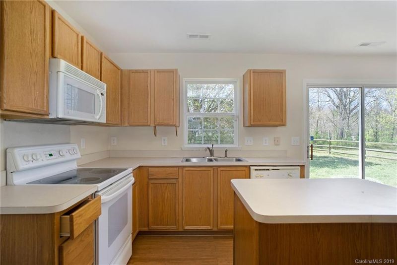 1028 Enderbury Dr, Indian Trail, NC 28079