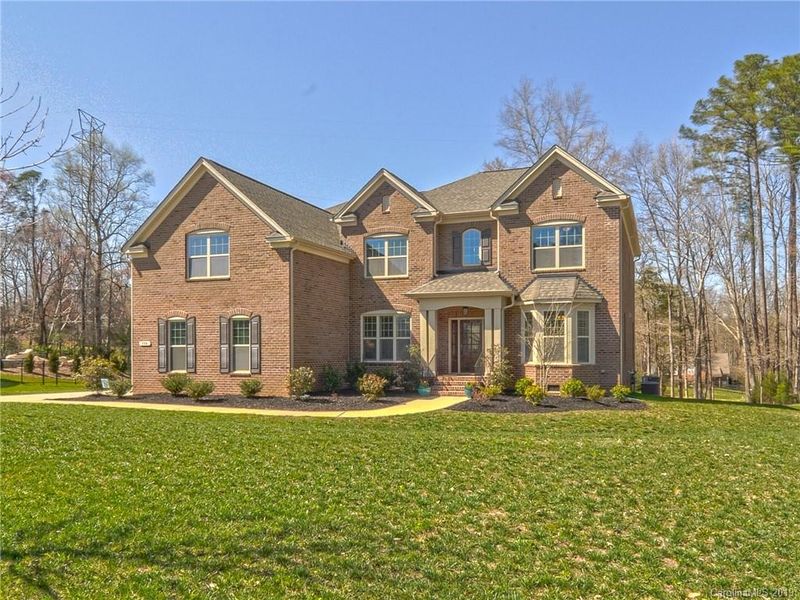 804 Hidden Pond Ln, Waxhaw, NC 28173