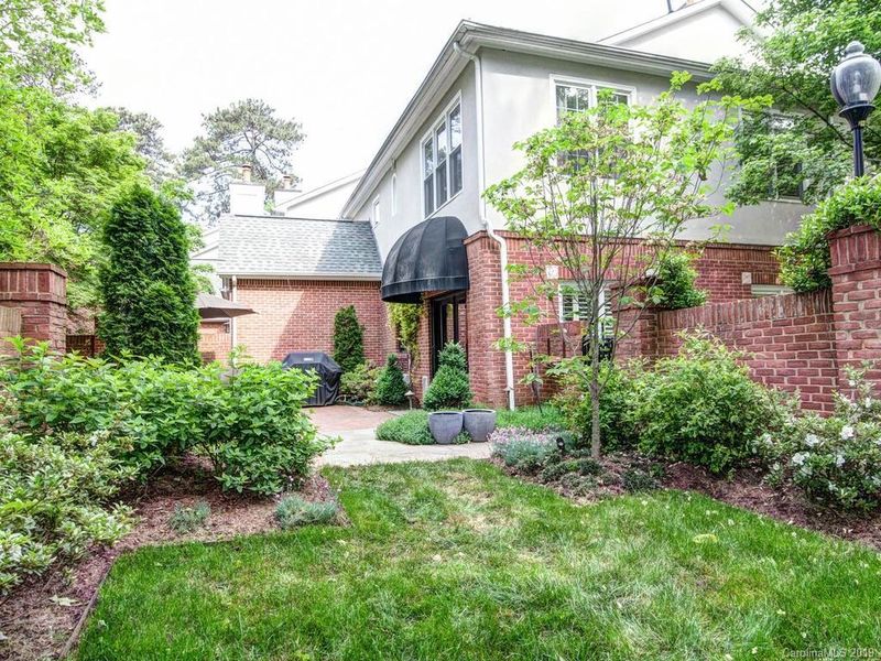 6031 Sharon Rd, Charlotte, NC 28210