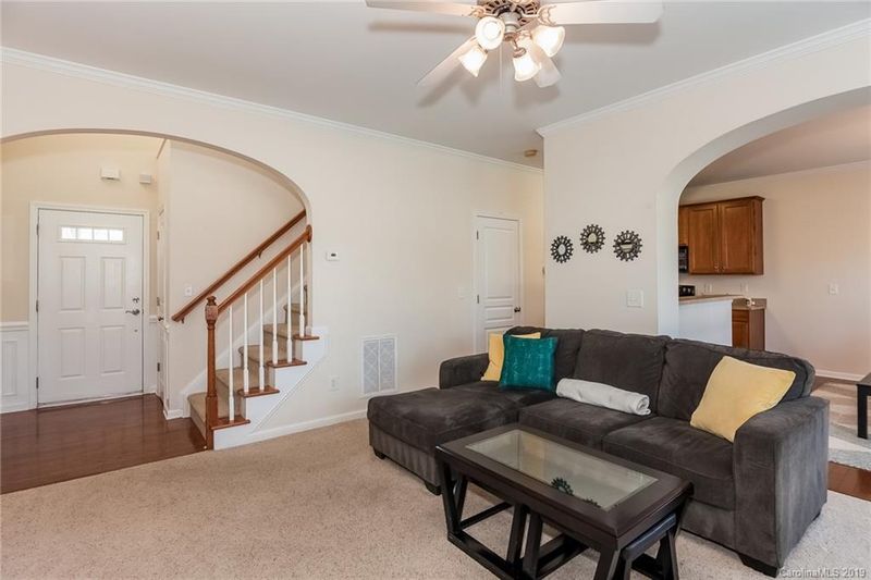 1384 Millbank Dr, Matthews, NC 28104