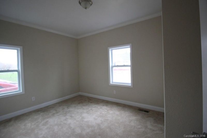 912 W 5th St, Gastonia, NC 28052