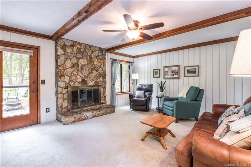 7900 Deep Hollow Ct, Charlotte, NC 28226