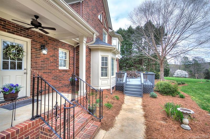 6154 Highview Rd, Matthews, NC 28104