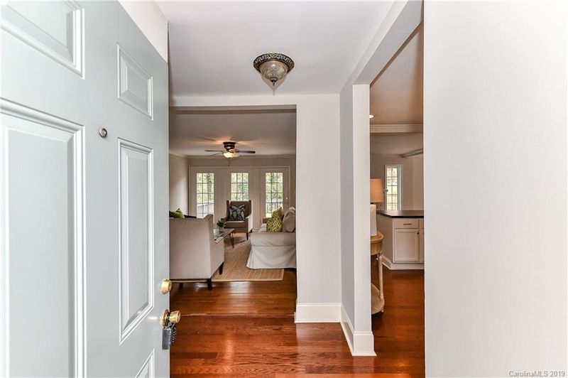 6521 Rosecrest Dr, Charlotte, NC 28210