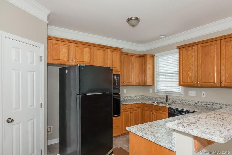 4918 Foxbriar Trl, Charlotte, NC 28269