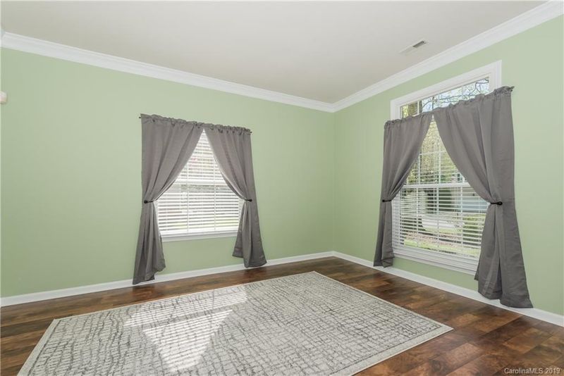 2526 Ashby Woods Dr, Matthews, NC 28105