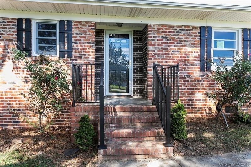 3448 Fairview Dr, Gastonia, NC 28052