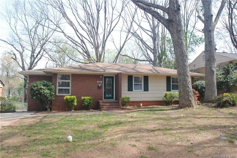 4943 Baylor Dr, Charlotte, NC 28210