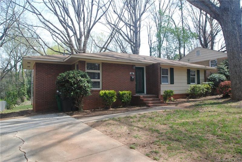 4943 Baylor Dr, Charlotte, NC 28210