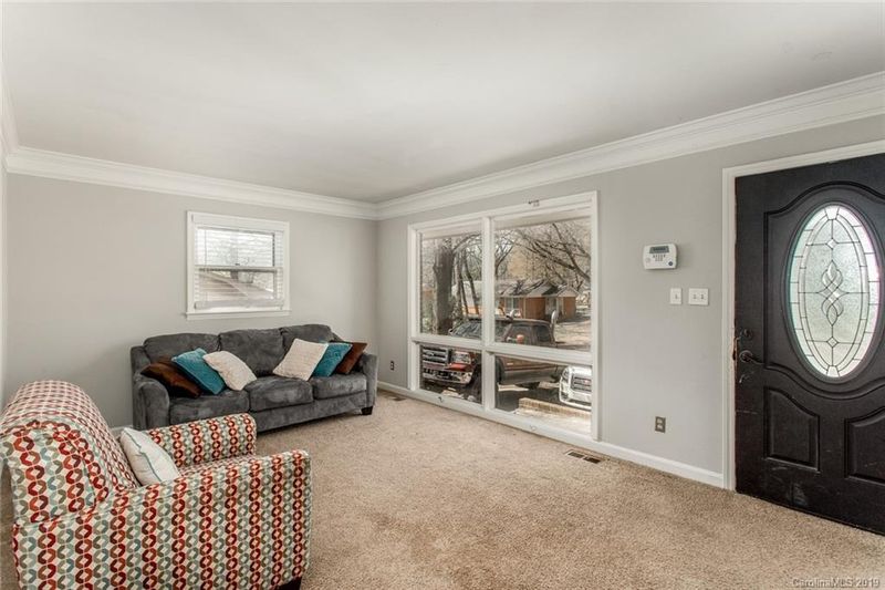 4801 Fireside Dr, Charlotte, NC 28213