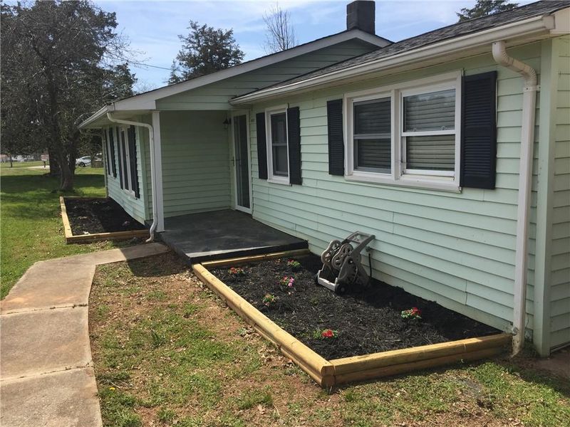 196 Cain Rd, Stony Point, NC 28678