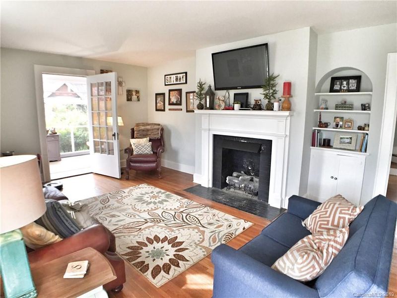 418 S Poplar St, Lincolnton, NC 28092