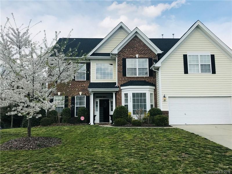 1994 Woodstream Rd, Harrisburg, NC 28075