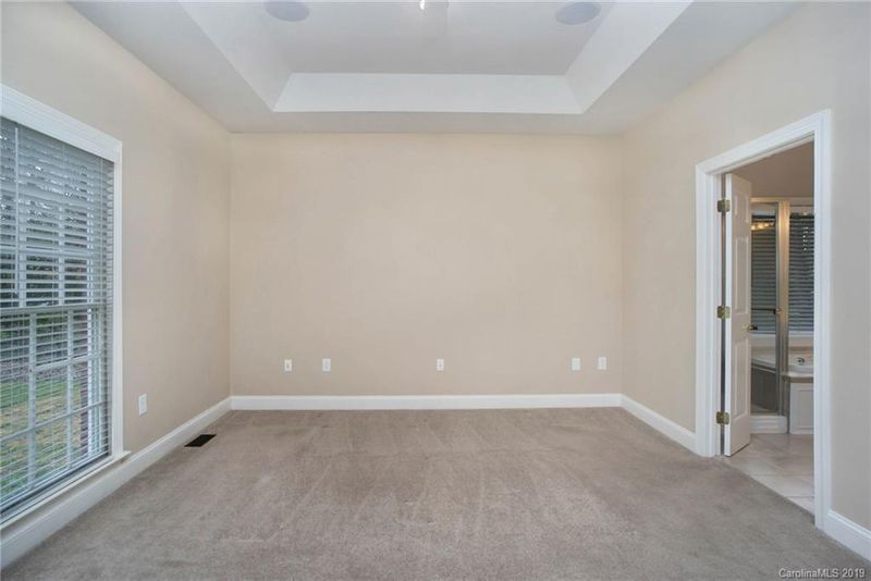 2818 Bent Oak Dr, Matthews, NC 28104