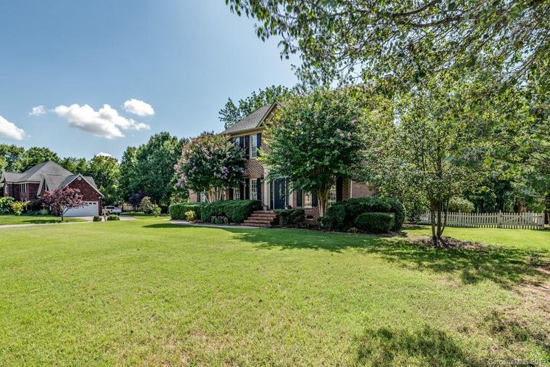 1538 12th Fairway Dr, Concord, NC 28027