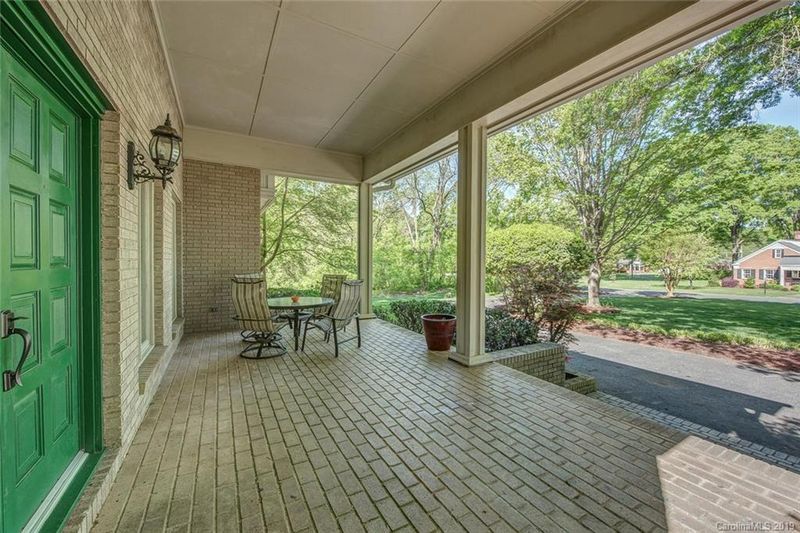 1306 S South St, Gastonia, NC 28052