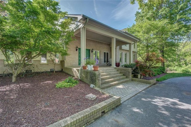 1306 S South St, Gastonia, NC 28052