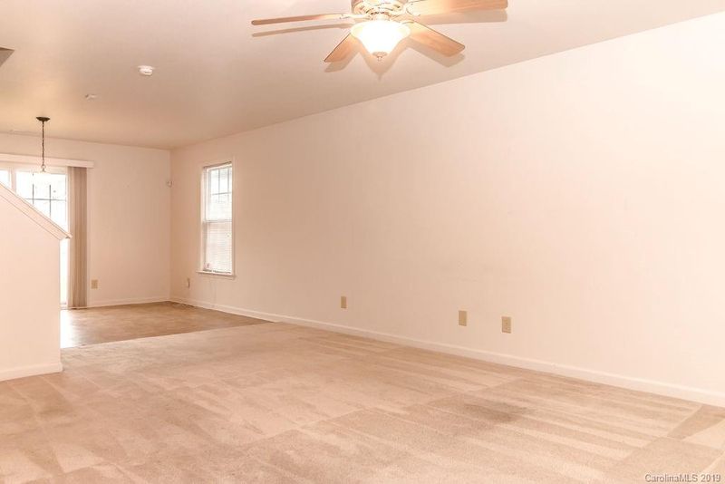 3034 Meadow Knoll Dr, Charlotte, NC 28269