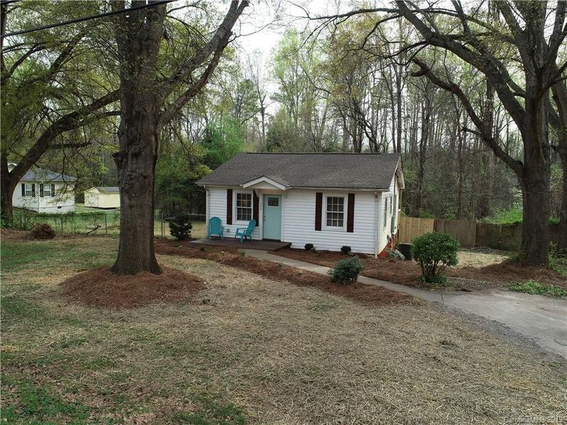 407 W Henry St, Belmont, NC 28012