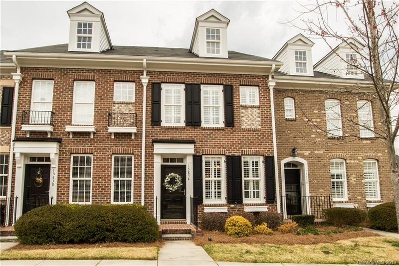 15834 Sharon Dale Dr, Davidson, NC 28036