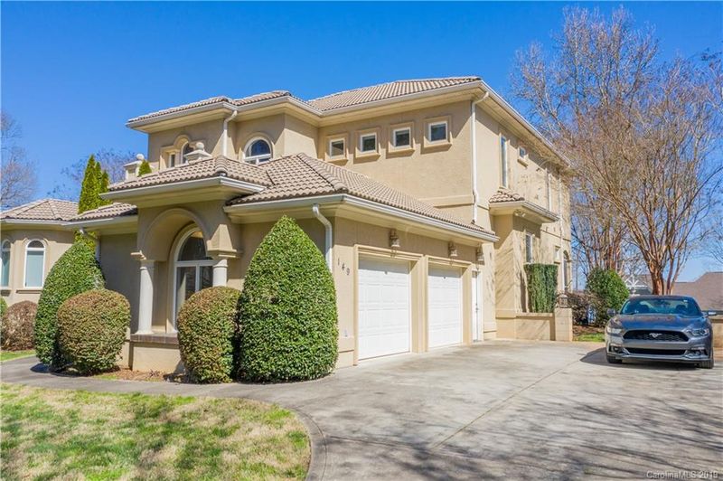 149 Larkhaven Ln, Mooresville, NC 28117