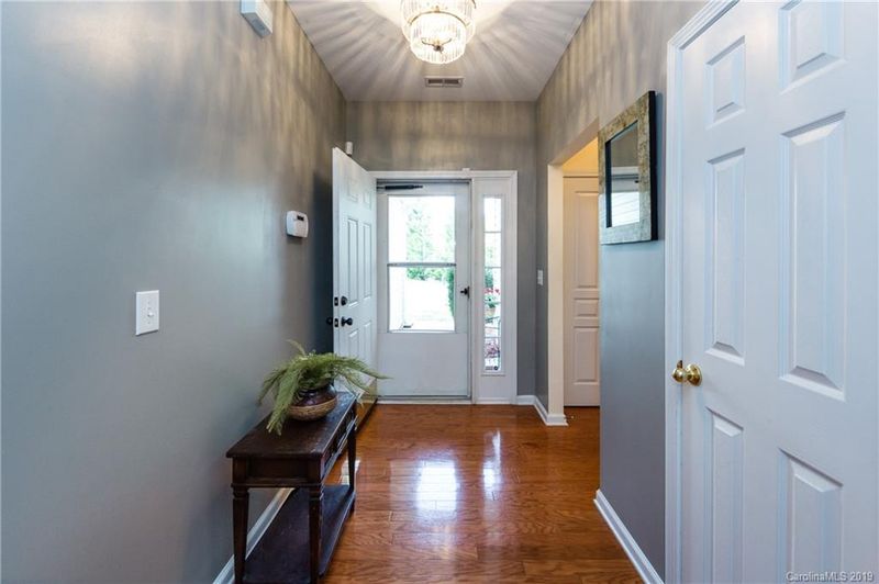 2122 Pheasant Glen Rd, Charlotte, NC 28214