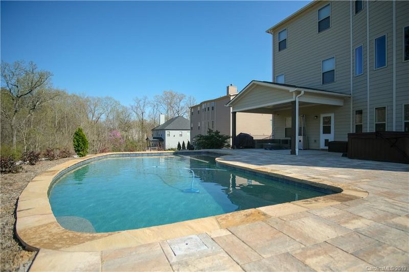 1203 Wynhurst Dr, Waxhaw, NC 28173