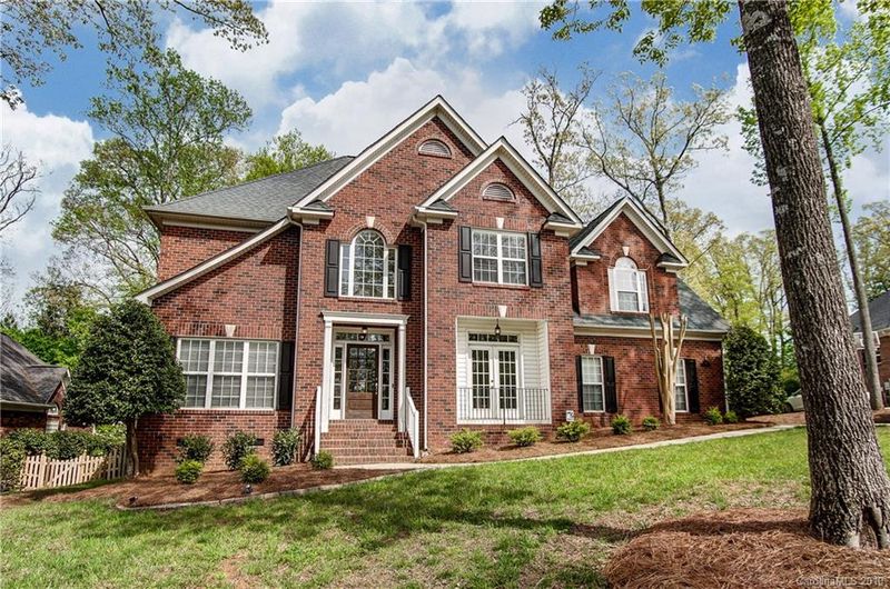 384 Killian Ct, Matthews, NC 28104
