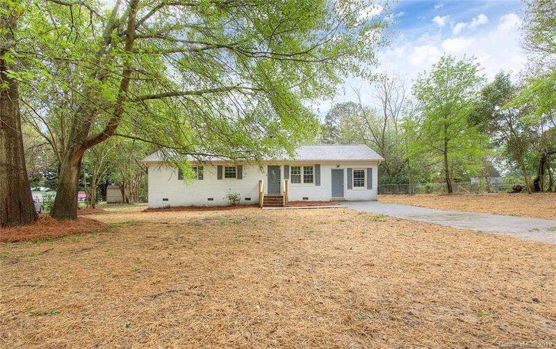 206 Smith Cir, Matthews, NC 28104