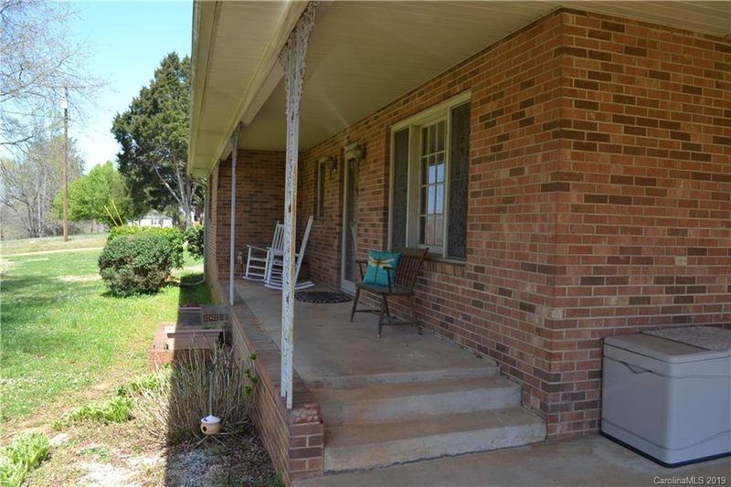 479 Wiggins Rd, Mooresville, NC 28115