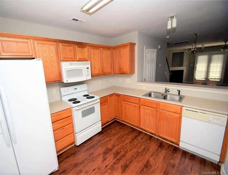 8516 Filbert Ln, Charlotte, NC 28215
