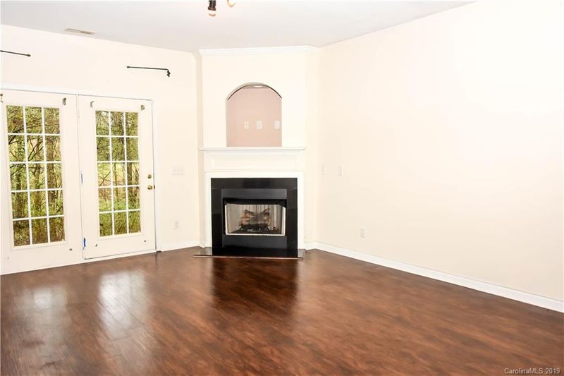 10930 Princeton Commons Dr, Charlotte, NC 28277