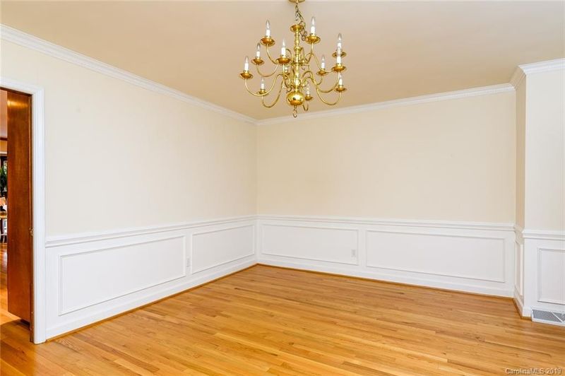 8000 Sunnyvale Ln, Charlotte, NC 28210