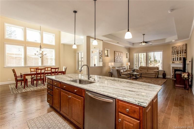 1911 Midtrain Dr #38, Matthews, NC 28105
