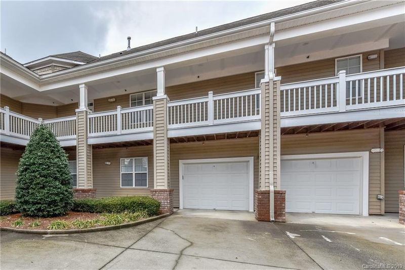 8665 Edinburgh Square Dr #118, Cornelius, NC 28031