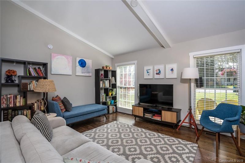 3331 Dexter St, Charlotte, NC 28209
