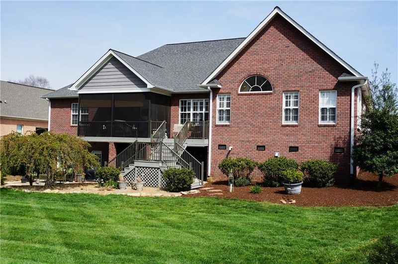 1157 Beagle Ln, Newton, NC 28658