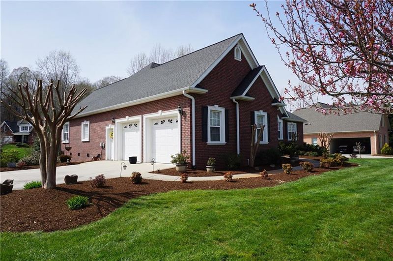 1157 Beagle Ln, Newton, NC 28658