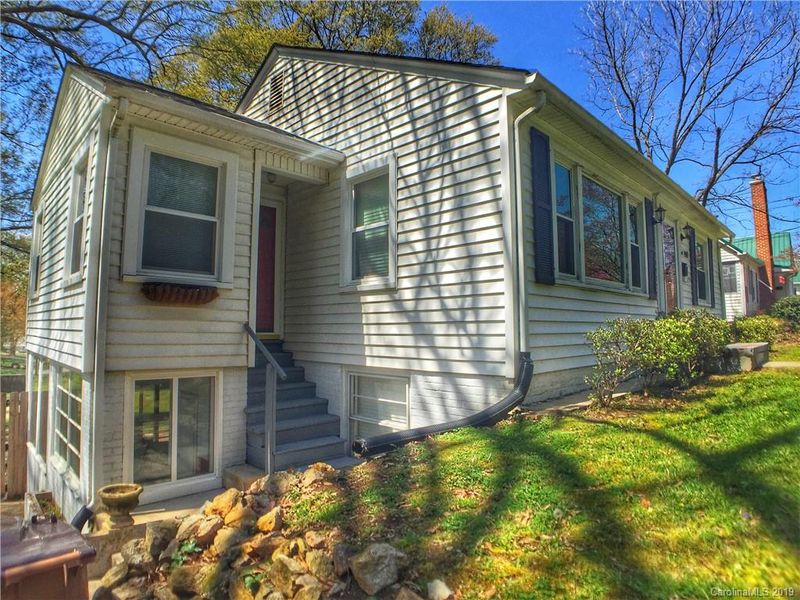 419 N Cedar St, Lincolnton, NC 28092