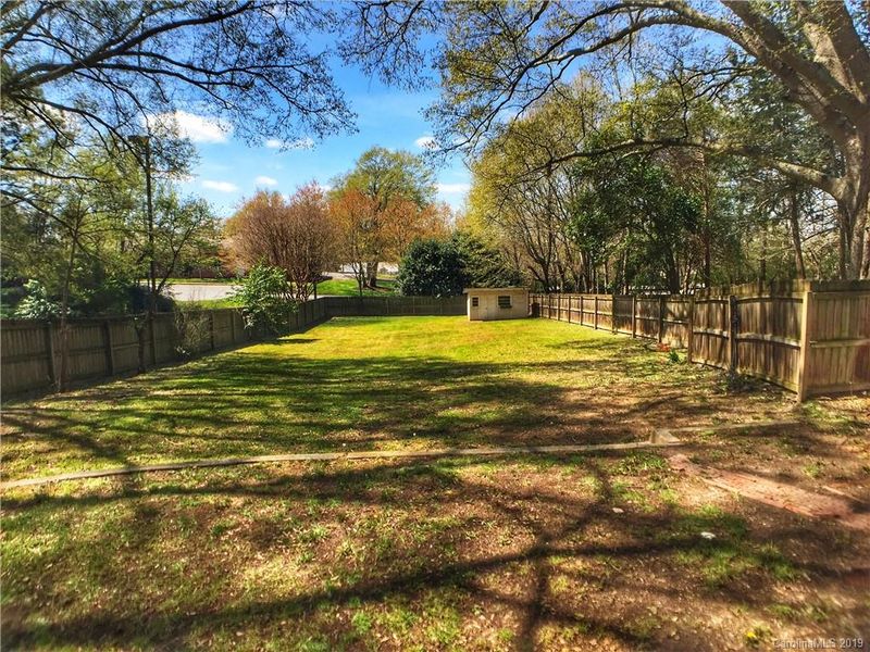 419 N Cedar St, Lincolnton, NC 28092