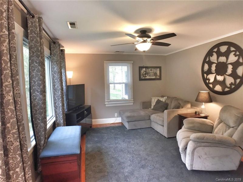 419 N Cedar St, Lincolnton, NC 28092