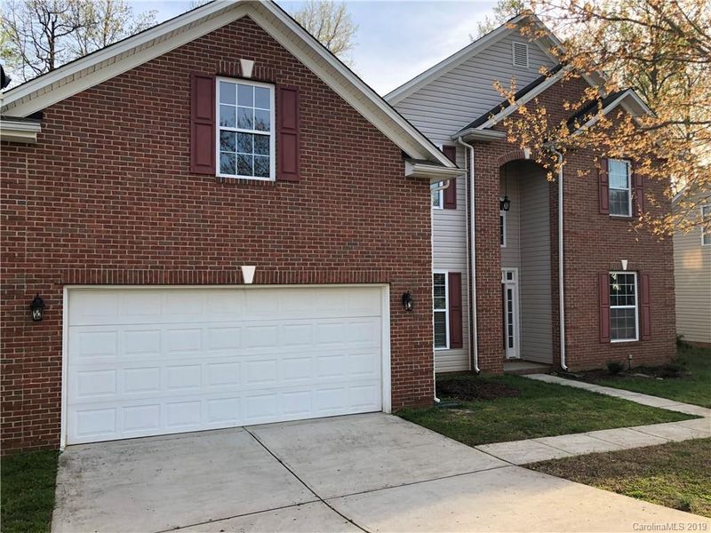 2140 Tommy Ln, Matthews, NC 28105