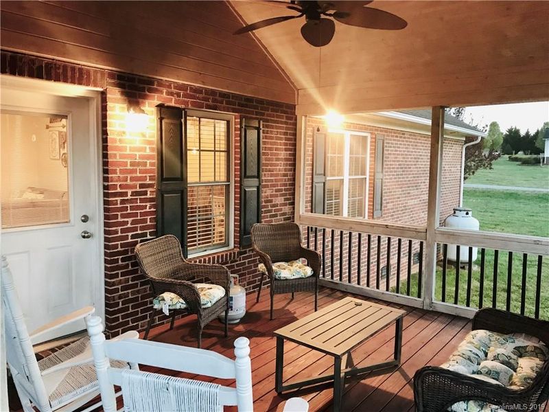 5002 Deer Run Dr, Crouse, NC 28033