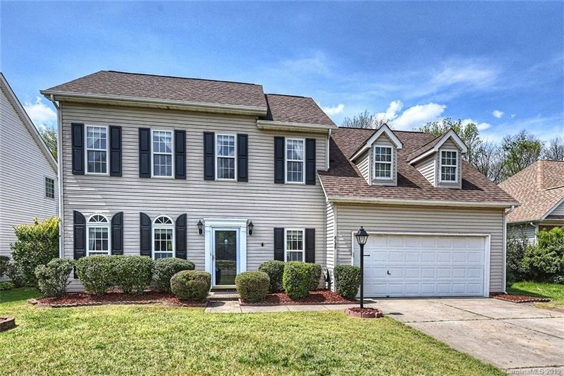 6126 Old Corral St, Charlotte, NC 28277