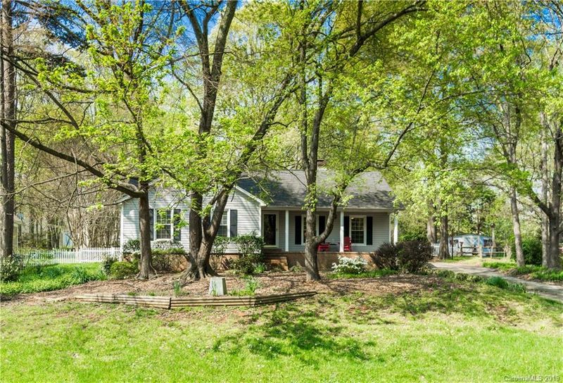 14010 Mill House Dr, Matthews, NC 28105